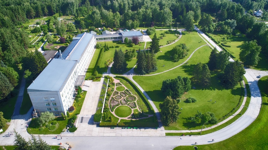 botsad.jpg botsad.jpg